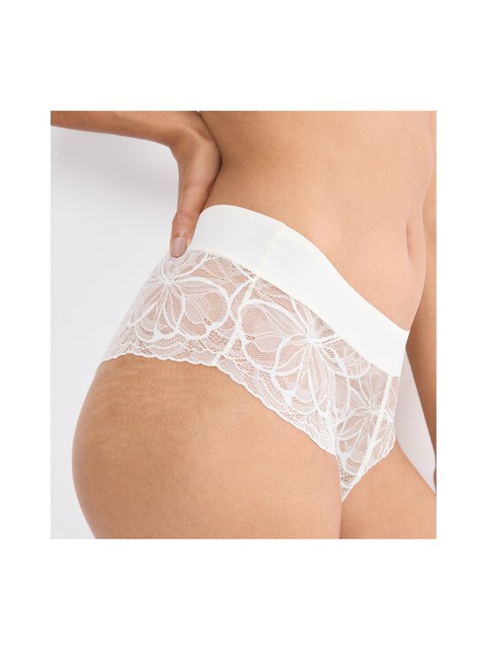 Triumph - Body Make-Up Illusion Lace Shorty -alushousut - 1595 1595-ECRU WHITE | Stockmann - photo 4
