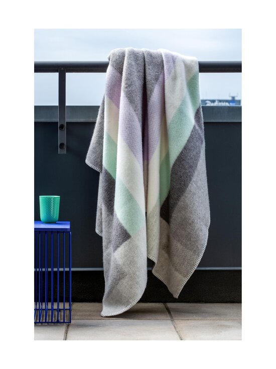 Røros Tweed - Mikkel-huopa 135 x 200 cm - GREY - photo 4 Røros Tweed - Mikkel-huopa 135 x 200 cm - GREY | Stockmann - photo 4